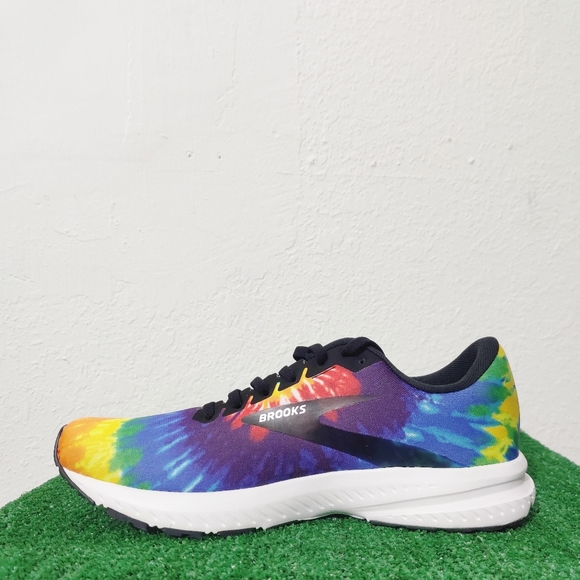 brooks launch 7 tie dye